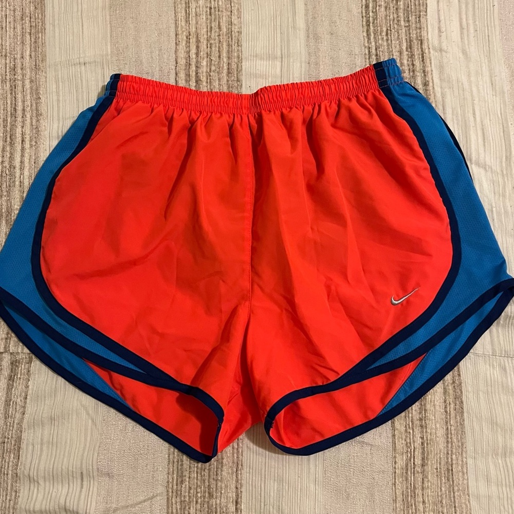 Women’s Nike shorts size Medium
